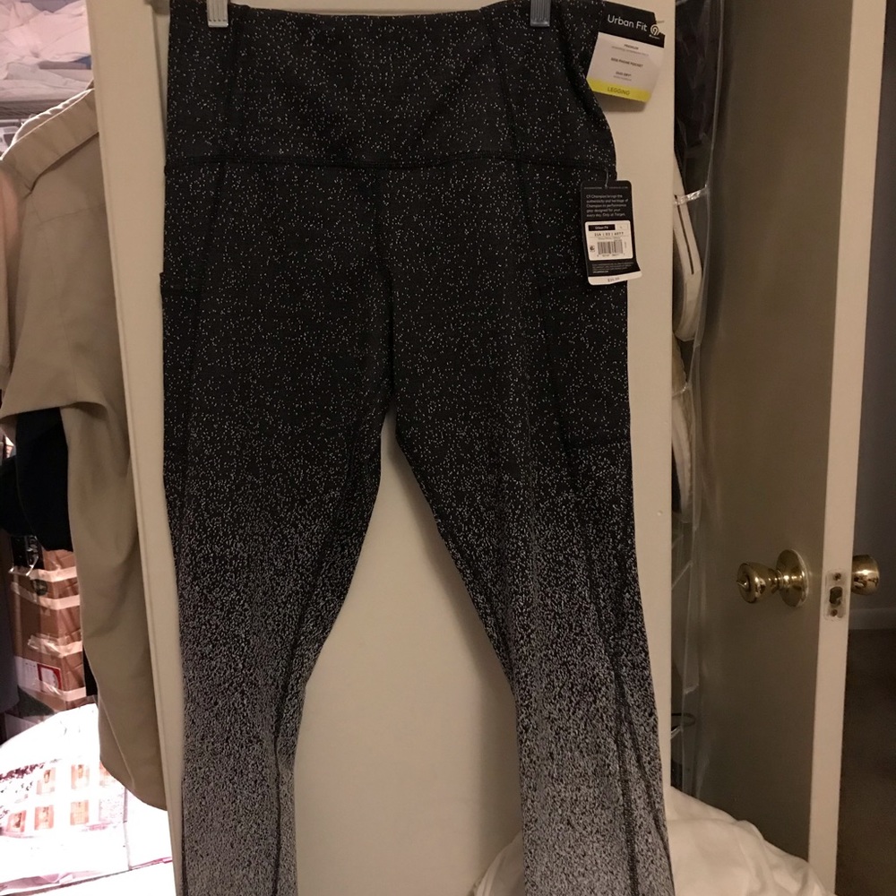 Champion workout leggings with side pockets